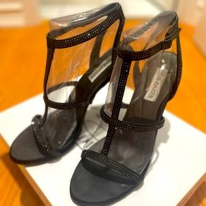 Steve Madden black strapped Heels, size 9